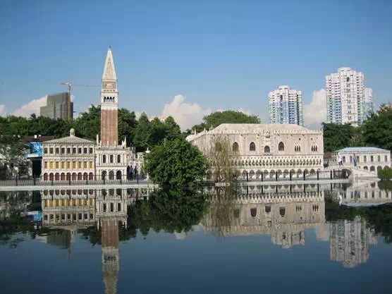 城市文化主題公園的景觀(guān)規(guī)劃設(shè)計(jì)的特點(diǎn)以及原